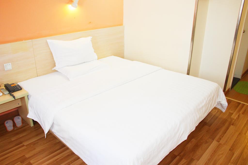 7Days Inn Zhongshan People'S Hospital Holiday Square Εξωτερικό φωτογραφία