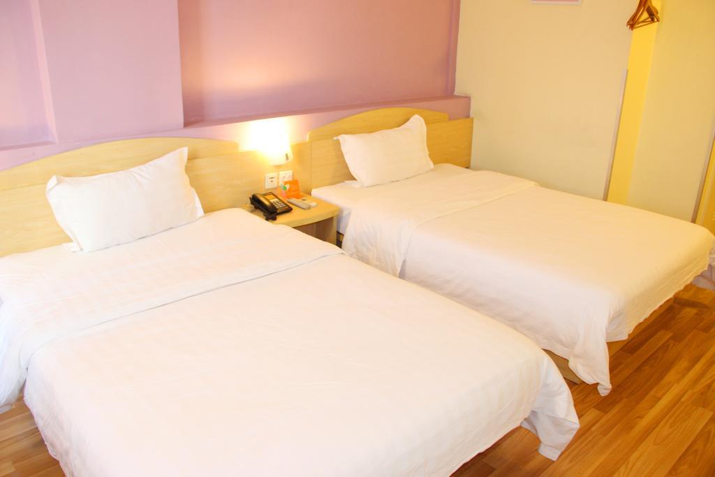 7Days Inn Zhongshan People'S Hospital Holiday Square Εξωτερικό φωτογραφία